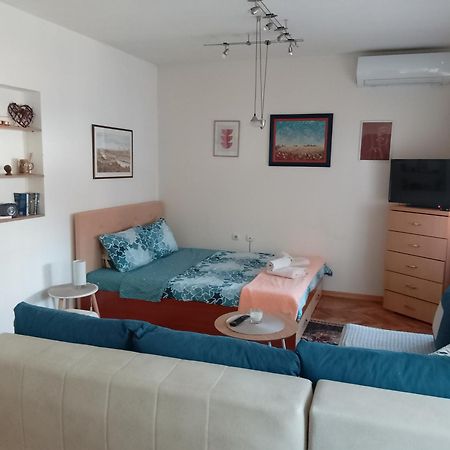 Fina Apartman Leskovac  Ngoại thất bức ảnh